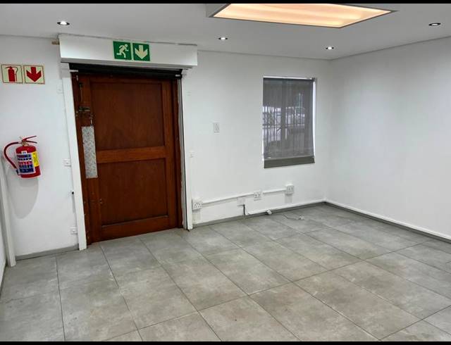 INDUSTRIAL PROPERTY TO RENT IN WOODSTOCK